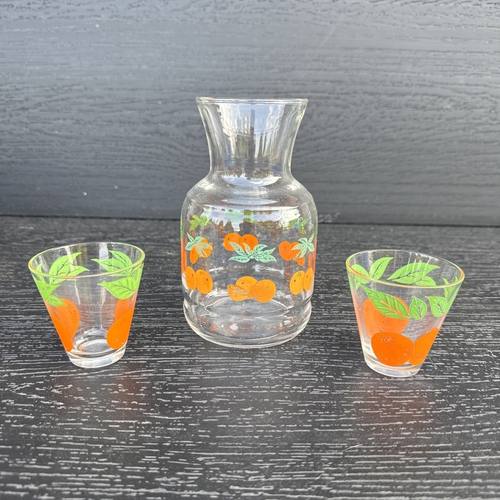 Vintage Anchor Hocking Orange Juice Glass Jug Pitcher Carafe &‎ 2 sm glasses